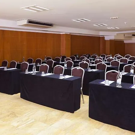 Occidental Cruz Contemporaneo Otel