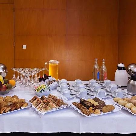 Отель Barcelo Cruz Contemporaneo 4*