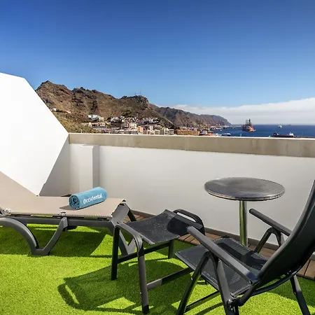 Otel Occidental Cruz Contemporaneo