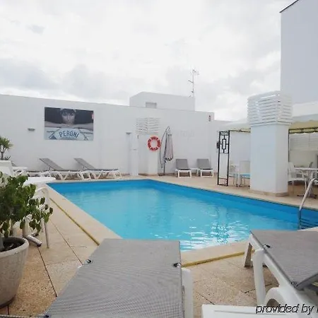 Occidental Cruz Contemporaneo Otel 3*