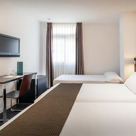Occidental Cruz Contemporáneo 3*