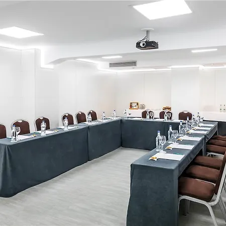 Отель Barcelo Cruz Contemporaneo