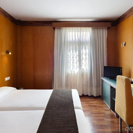 Barcelo Cruz Contemporaneo Отель