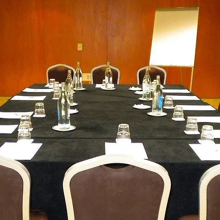 Barcelo Cruz Contemporaneo Отель