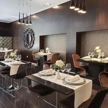 Отель Barcelo Cruz Contemporaneo