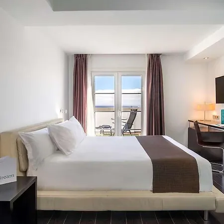 Occidental Cruz Contemporaneo Hotell 3*
