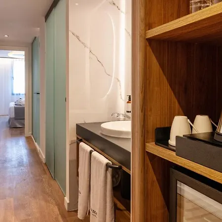 Otel Barcelo Cruz Contemporaneo 4*