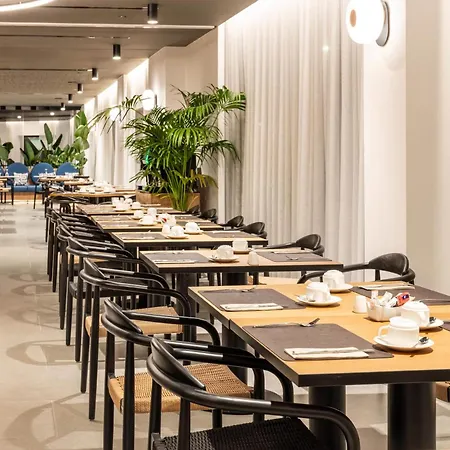 Barcelo Cruz Contemporaneo Otel 4*