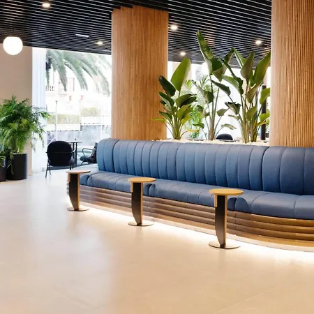 Barcelo Cruz Contemporaneo Otel 4*
