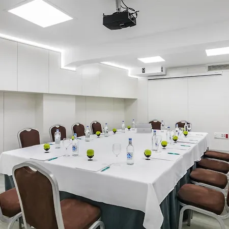Otel Barcelo Cruz Contemporaneo