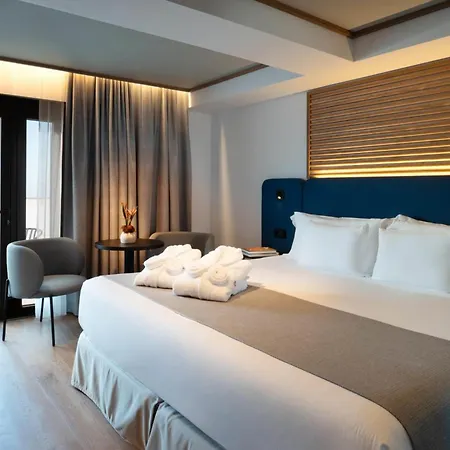 Otel Barcelo Cruz Contemporaneo 4*