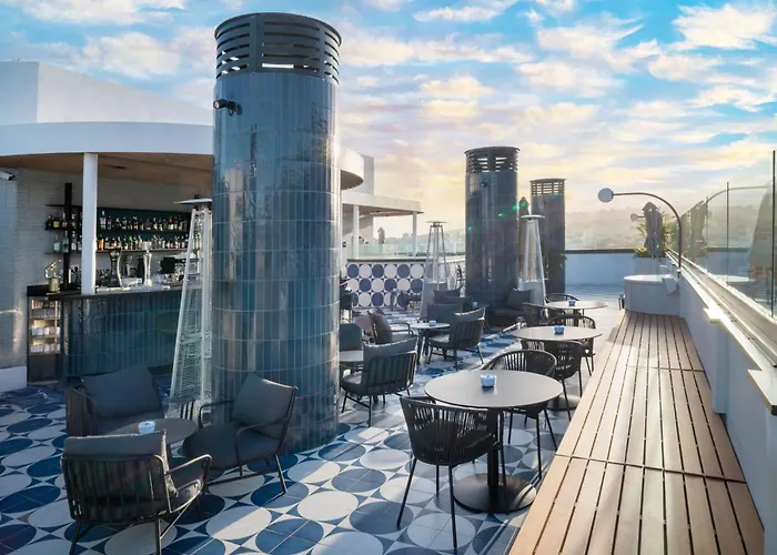 Отель Barcelo Cruz Contemporaneo